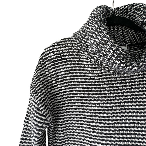 CABI | NWOT FERGIE SPLIT FRONT & BACK COWL NECK COTTON SWEATER BLACK & WHITE SM - Picture 4 of 12